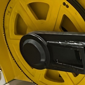 Автоматический двухколонный ленточнопильный станок по металлу HENGERDA H-5555 NC с ЧПУФото 5366-08.jpg