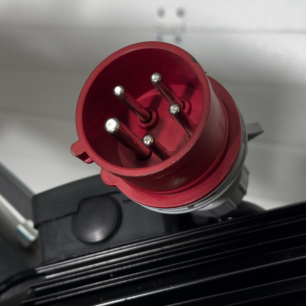 Ленточнопильный станок AURA LM-220G/380Фото 5422-09.jpg