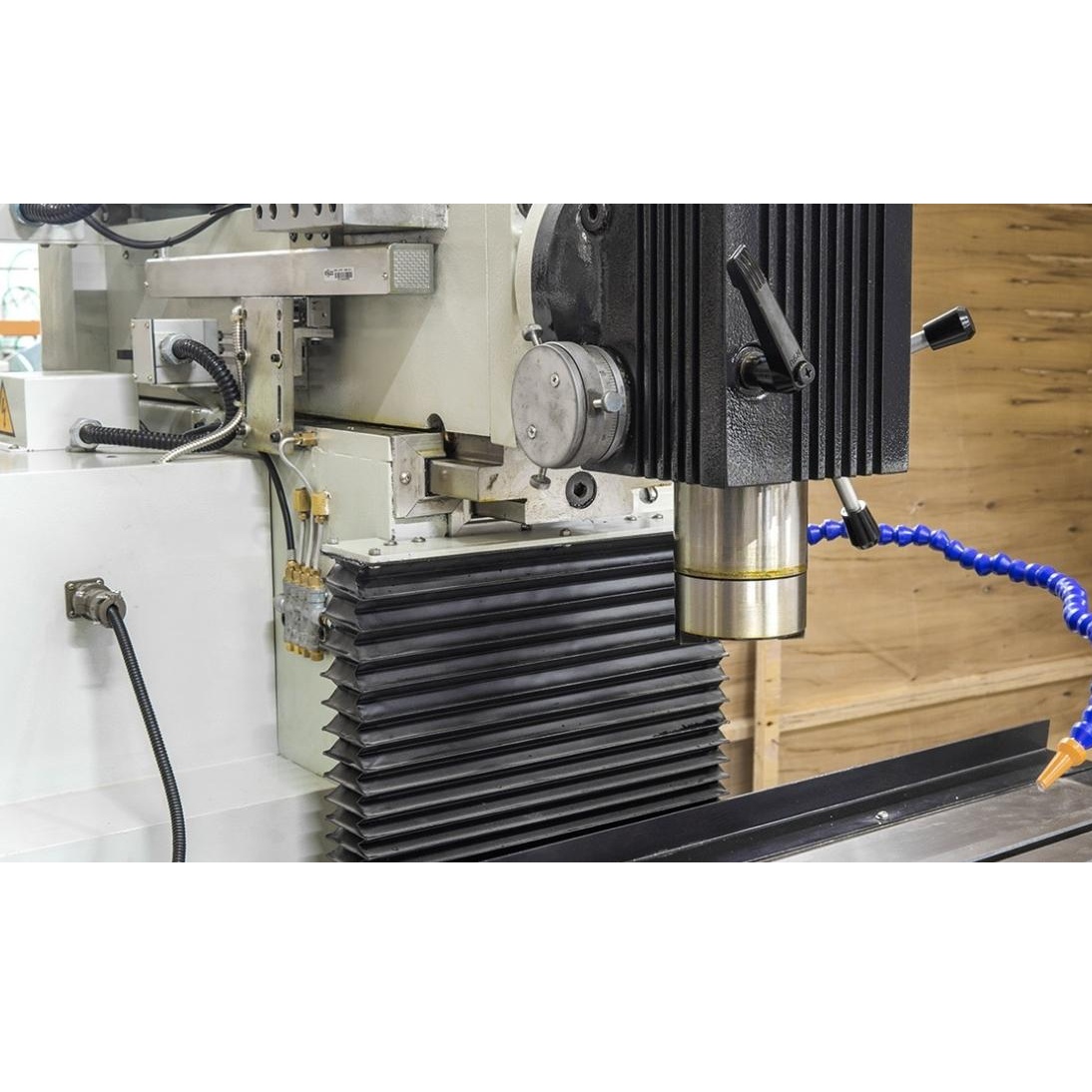 Фрезерно-инструментальный станок STALEX WFM 750 ServoФото 5498-06.jpg