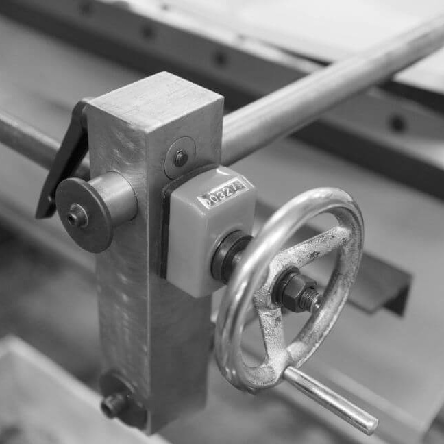 Электромеханическая гильотина STALEX Q11-4x3200Фото 5531-02.jpg