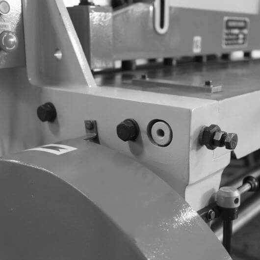 Электромеханическая гильотина STALEX Q11-4x3200Фото 5531-09.jpg