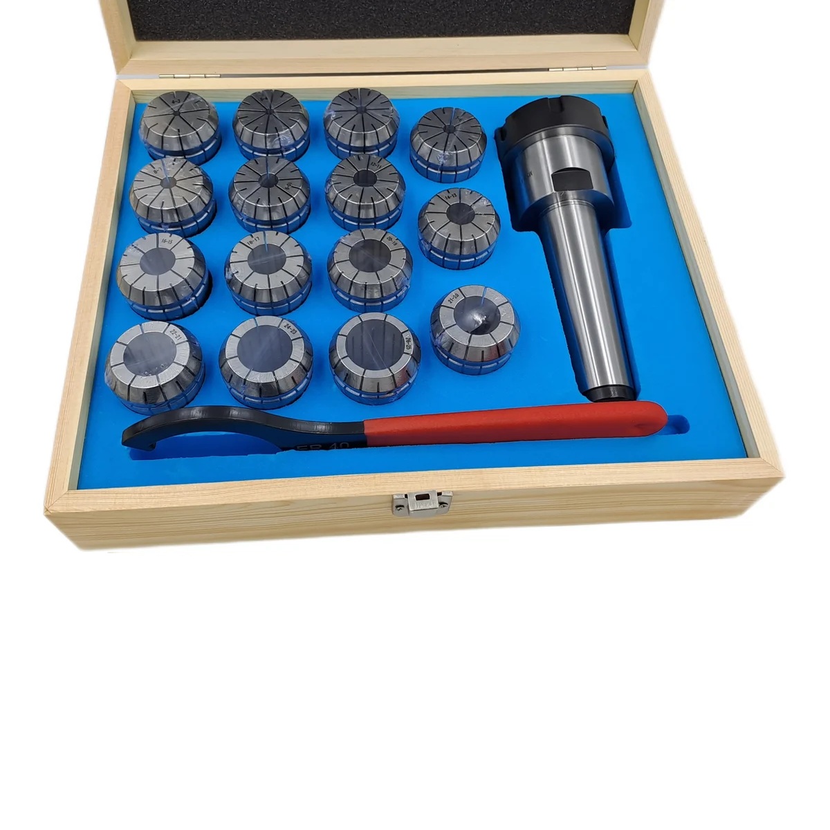 Патрон цанговый КМ4 с набором цанг ЕR 40 из 15 шт (4-26 мм) TORNERI 046562Фото 5952-02.jpg