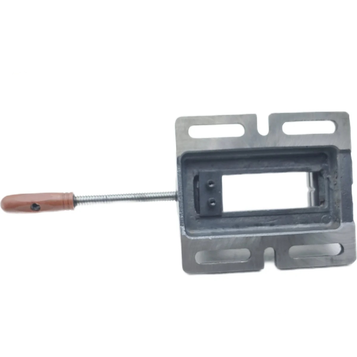 Тиски станочные неповоротные TORNERI для сверлильных станков L губок 100 ммФото 6028-02.jpg