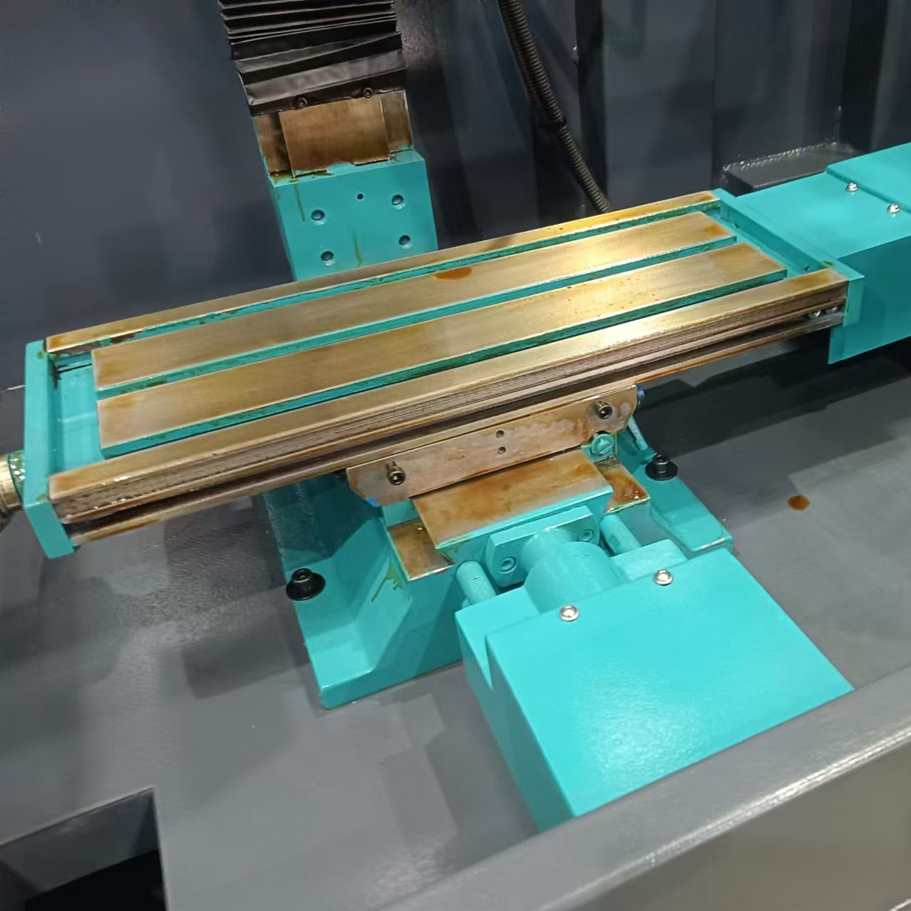 Фрезерный станок с ЧПУ AURA FM-20 CNCФото 6165-08.jpg