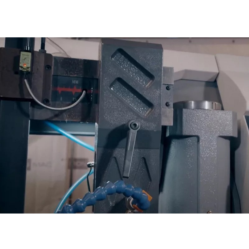 Автоматический ленточнопильный станок по металлу колонного типа IRONMAC CUT-330СHAФото 6642-03.jpg