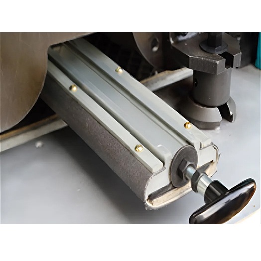 Калибровально-шлифовальный станок DELTAMACHINERY R-RP1300 (обдув 1 и 2 узлов)Фото 6700-04.jpg