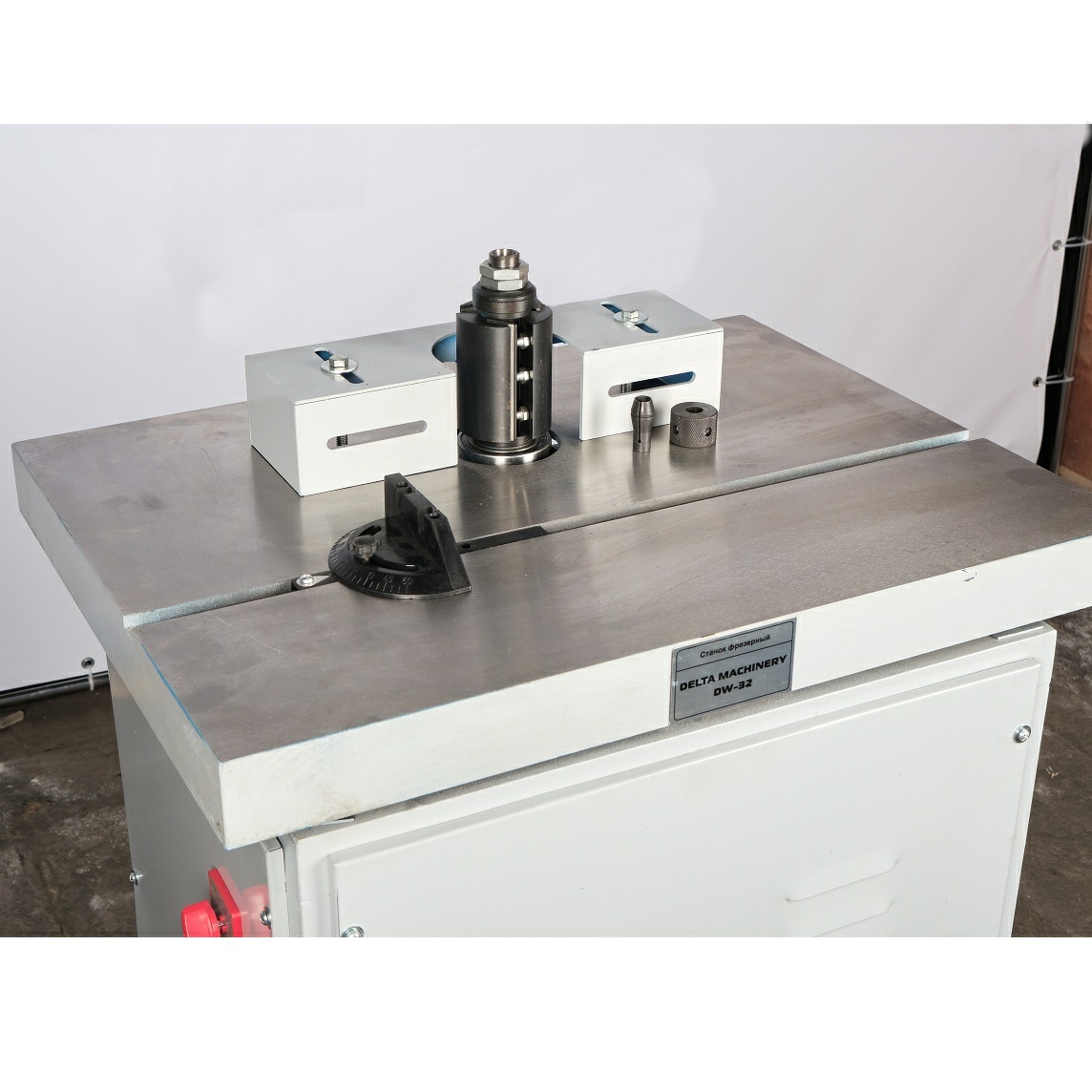 Фрезерный станок DELTAMACHINERY DW-32Фото 6764-05.jpg