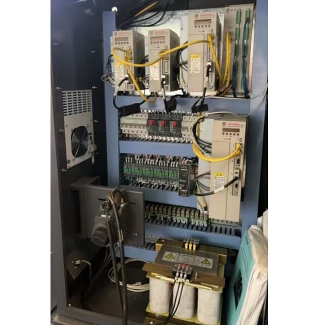 Вертикальный обрабатывающий центр с ЧПУ MILLMASTER VMM-1260 F4Фото 6815-03.jpg