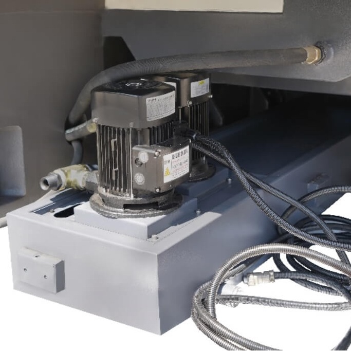 Вертикальный обрабатывающий центр с ЧПУ MILLMASTER VMM-1260 S4Фото 6816-07.jpg