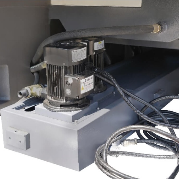 Вертикальный обрабатывающий центр с ЧПУ MILLMASTER VMM-830 G3Фото 6826-05.jpg