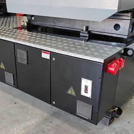 Термопластавтомат для литья пластмасс BSZ UP-290SФото 6834-09.jpg