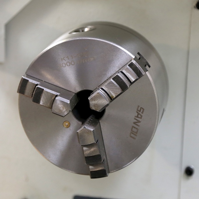 Настольный токарно-винторезный станок по металлу METAL MASTER MML 2870Фото 6841-02.jpg