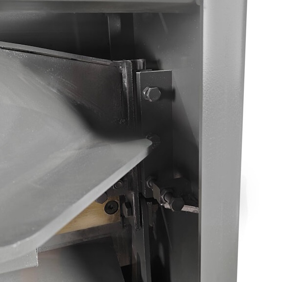 Электромеханическая гильотина METALMASTER ETG 2530 NCФото 6842-08.jpg