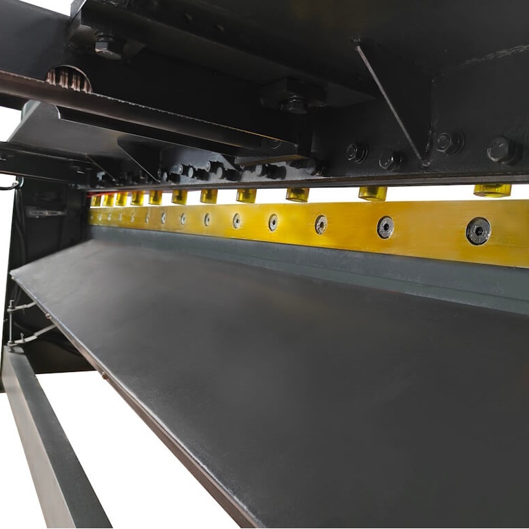 Электромеханическая гильотина METALMASTER ETG 1315 NCФото 6843-05.jpg