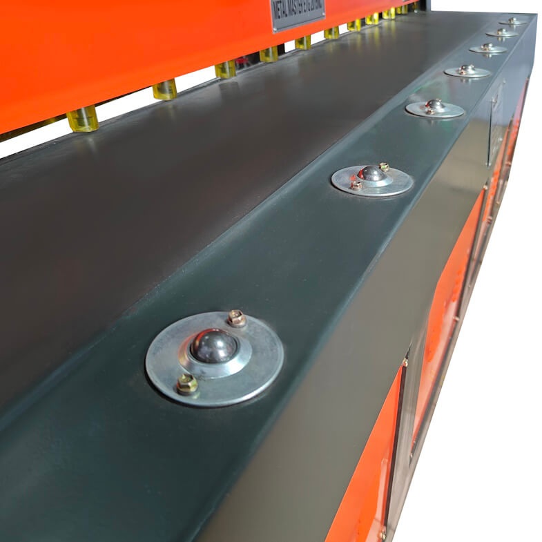 Электромеханическая гильотина METALMASTER ETG 1315 NCФото 6843-10.jpg