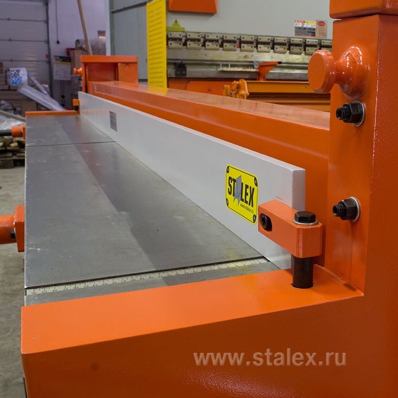 Ручная гильотина STALEX Q01-0.8х2540