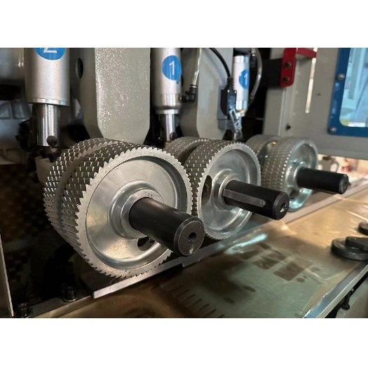 Четырехсторонний станок DELTAMACHINERY FOUR SIDE PRO DW-630DФото 6885-08.jpg