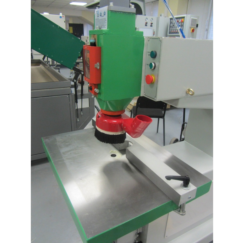 Копировально-фрезерный станок с верхним расположением шпинделя WoodTec MX 5068Фото 7045-02.jpg