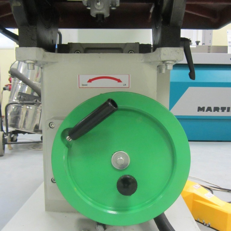 Копировально-фрезерный станок с верхним расположением шпинделя WoodTec MX 5068Фото 7045-06.jpg