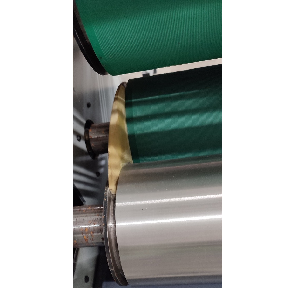 Станок для нанесения клея двухроликовый TR1350Фото 7048-04.jpg