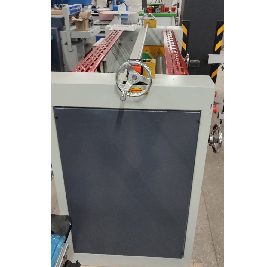 Станок для нанесения клея двухроликовый TR1350Фото 7048-05.jpg