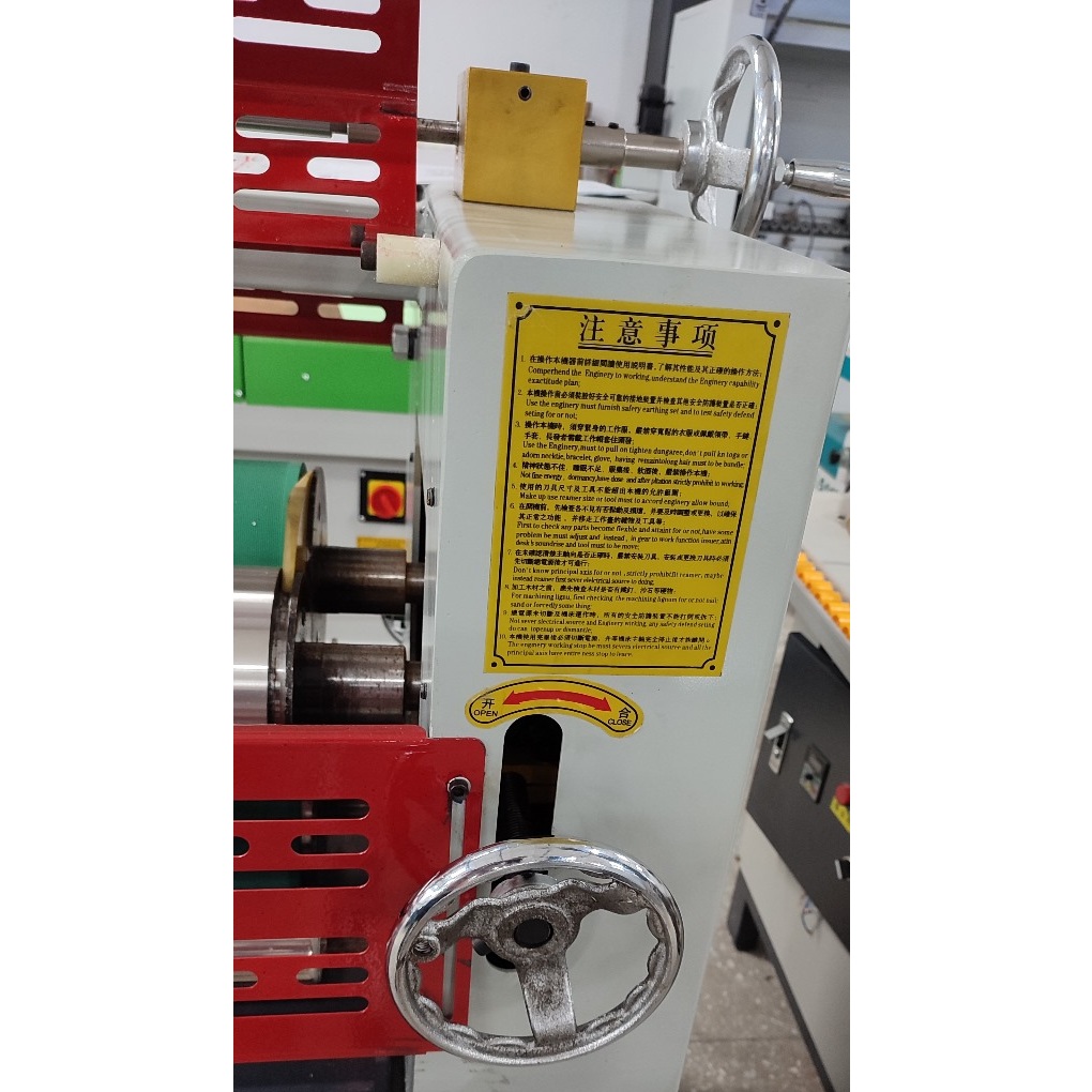 Станок для нанесения клея двухроликовый TR1350Фото 7048-06.jpg