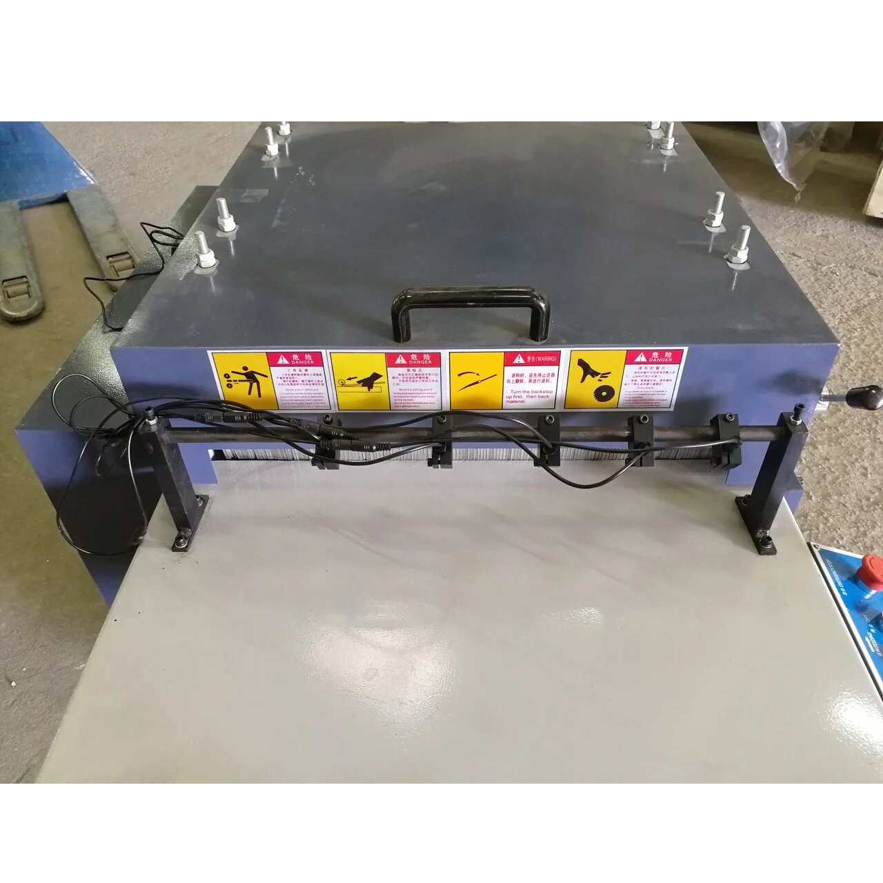 Кромкообрезной многопильный станок MJ141-0650Фото 7055-07.jpg