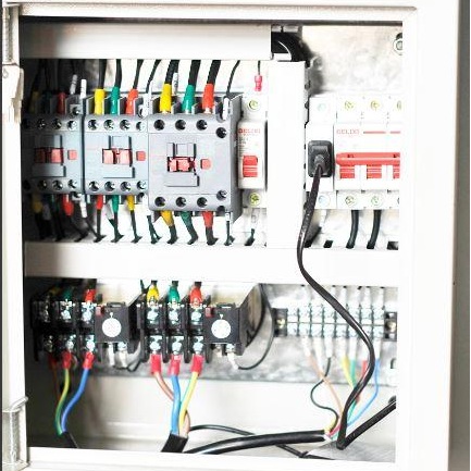 Кромкообрезной многопильный станок MJ141-0660Фото 7057-03.jpg