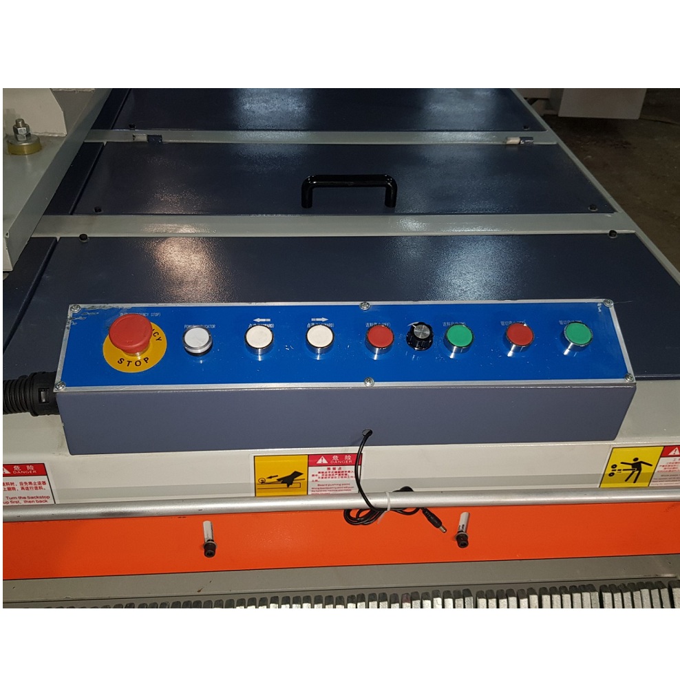 Кромкообрезной многопильный станок MJ141-0780Фото 7058-02.jpg