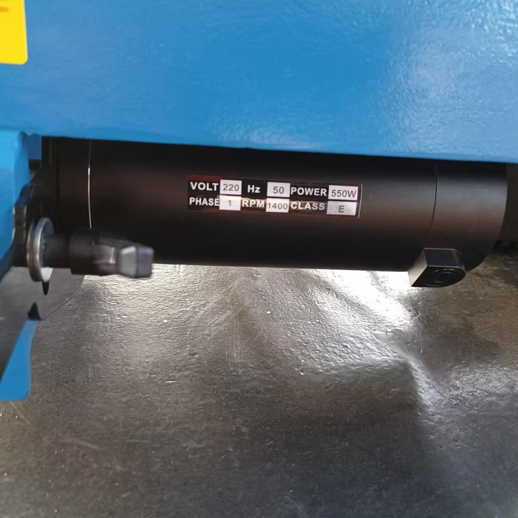 Токарный станок по дереву DELTAMACHINERY DWL-450 MINIФото 7061-04.jpg