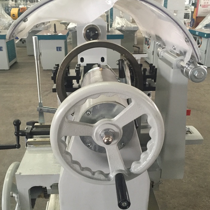 Токарный станок по дереву с копировальным устройством WoodTec L 1450Фото 7066-08.jpg