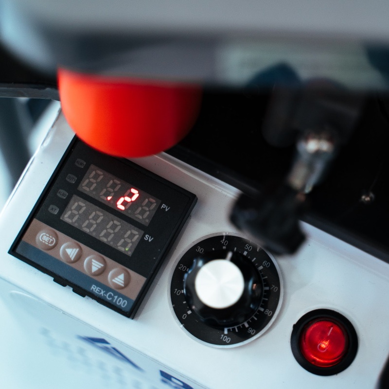 Кромкооблицовочный станок DELTAMACHINERY DM-100Фото 7068-05.jpg