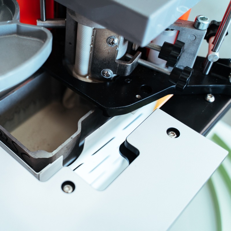 Кромкооблицовочный станок DELTAMACHINERY DM-100Фото 7068-06.jpg