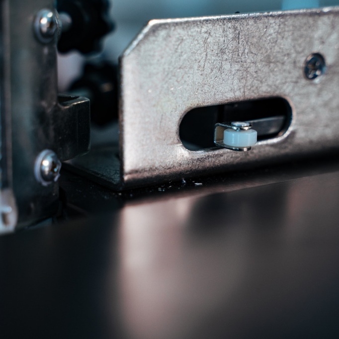 Кромкооблицовочный станок DELTAMACHINERY DM-105 PracticФото 7069-02.jpg