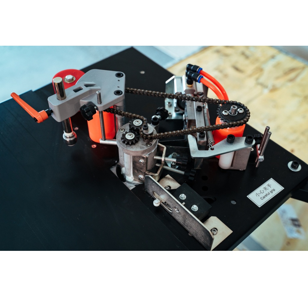 Кромкооблицовочный станок DELTAMACHINERY DM-105 PracticФото 7069-06.jpg