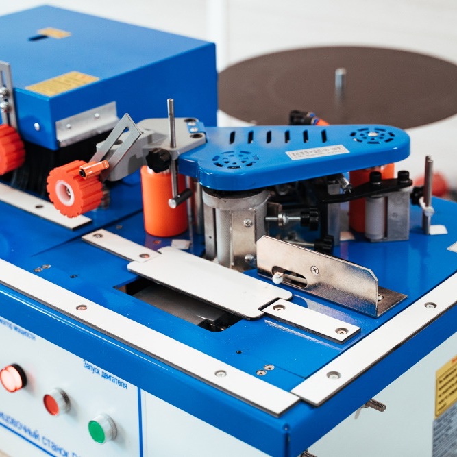 Кромкооблицовочный станок DELTAMACHINERY DM-107 PROФото 7072-04.jpg