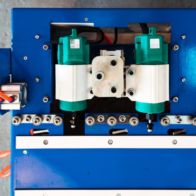 Кромкооблицовочный станок DELTAMACHINERY DM-107 PROФото 7072-08.jpg