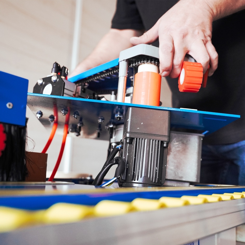 Кромкооблицовочный станок DELTAMACHINERY DM-110Фото 7073-03.jpg