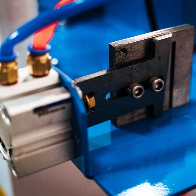 Кромкооблицовочный станок DELTAMACHINERY DM-111Фото 7074-03.jpg