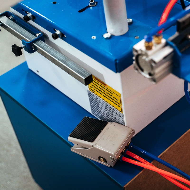 Кромкооблицовочный станок DELTAMACHINERY DM-111Фото 7074-09.jpg