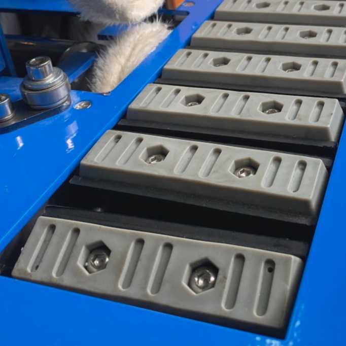 Кромкооблицовочный станок DELTAMACHINERY DM-117 PRO c автоматической подачей заготовкиФото 7075-02.jpg