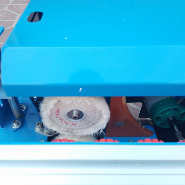 Кромкооблицовочный станок DELTAMACHINERY DM-117 c автоматической подачей заготовкиФото 7076-02.jpg