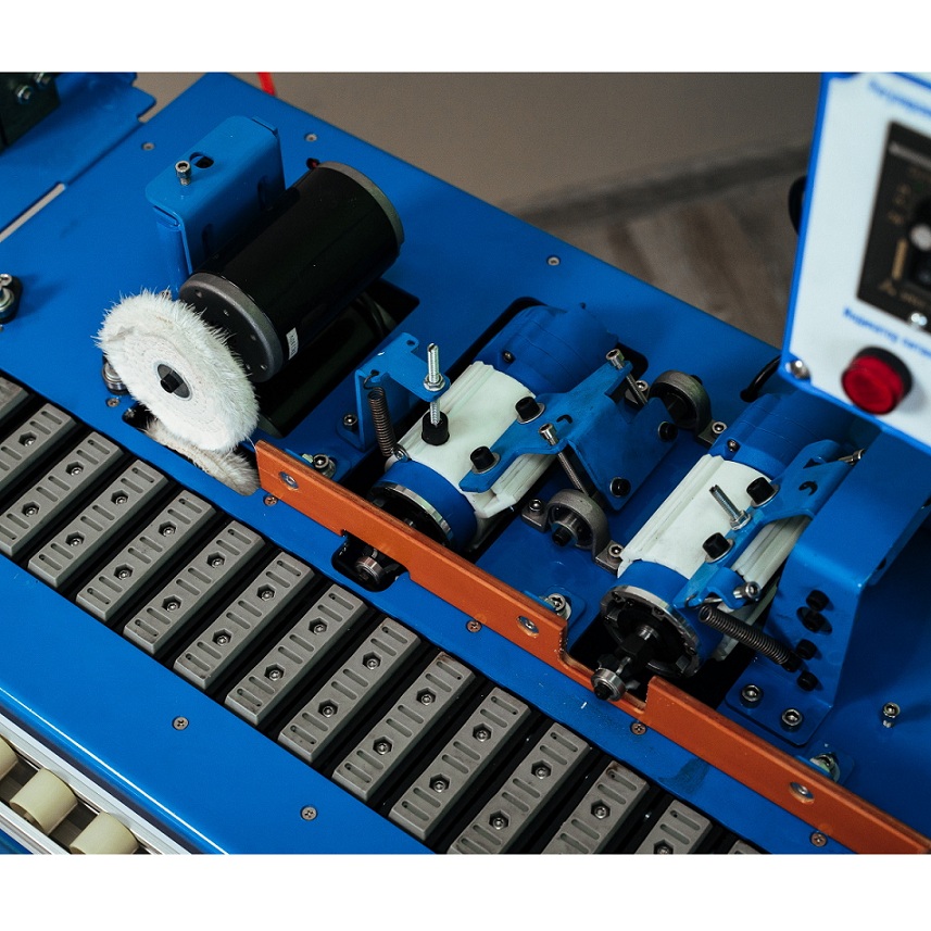 Кромкооблицовочный станок DELTAMACHINERY DM-114Фото 7077-02.jpg