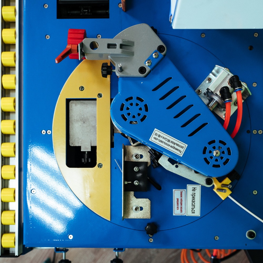 Кромкооблицовочный станок DELTAMACHINERY DM-114Фото 7077-03.jpg