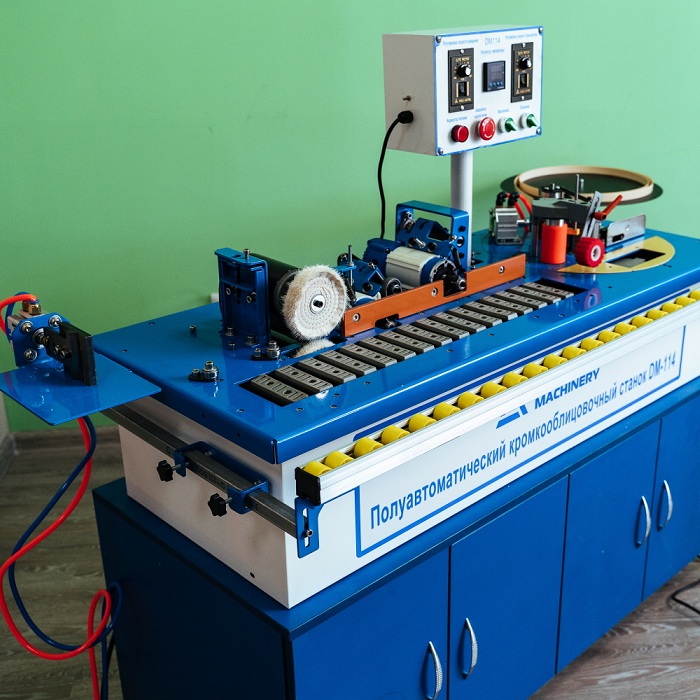 Кромкооблицовочный станок DELTAMACHINERY DM-114Фото 7077-06.jpg
