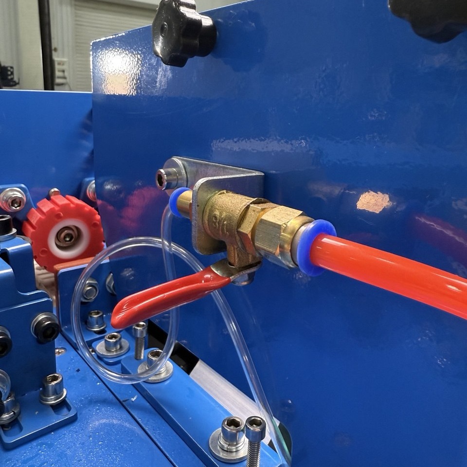 Кромкооблицовочный станок DELTAMACHINERY DM-125 PROФото 7085-13.jpg