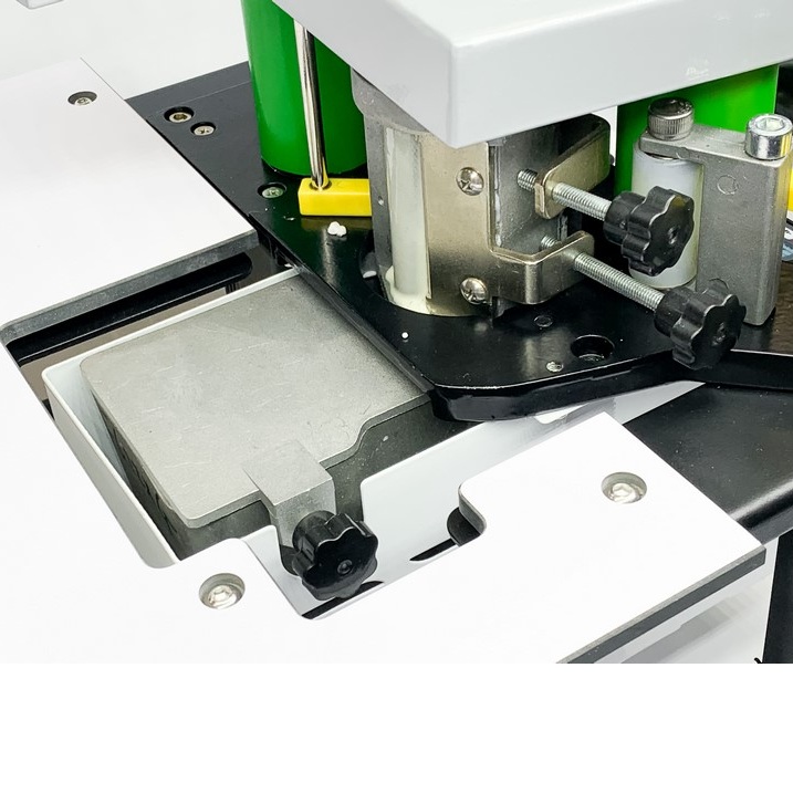 Кромкооблицовочный станок WoodTec KM 40Фото 7111-02.jpg