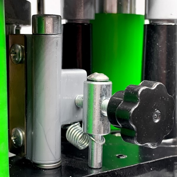 Кромкооблицовочный станок WoodTec KM 40Фото 7111-05.jpg