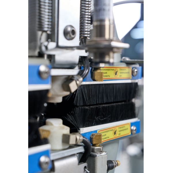 Полуавтоматический кромкооблицовочный станок DELTAMACHINERY DM-1000-3Фото 7112-06.jpg