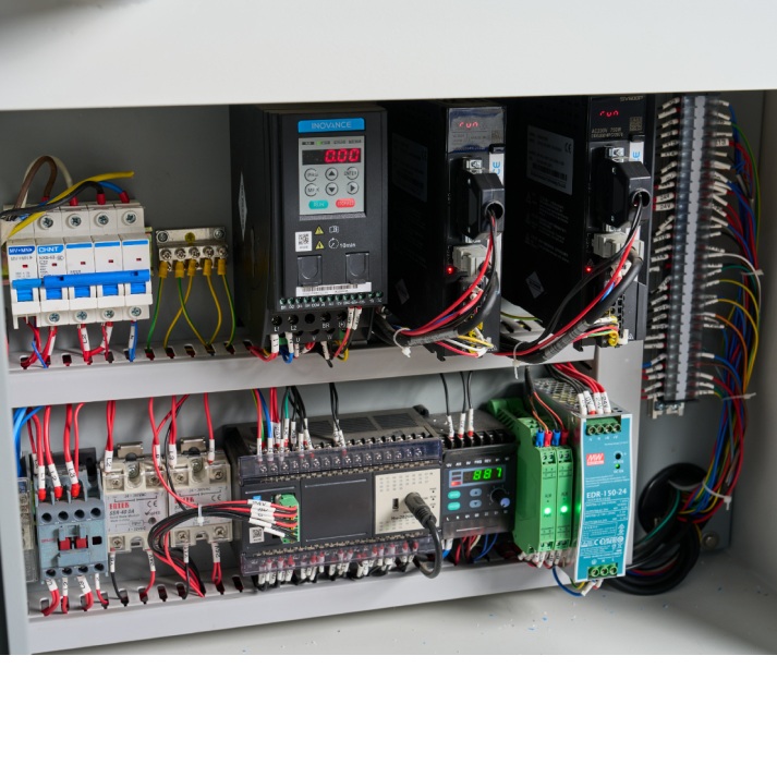 Полуавтоматический кромкооблицовочный станок DELTAMACHINERY DM-1000-3Фото 7112-07.jpg